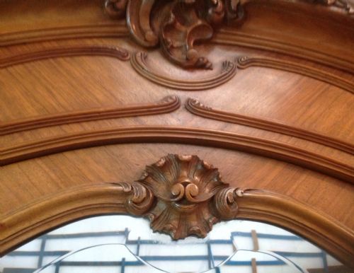 LARGE FRENCH BREAKFRONT WALNUT ARMOIRE - ADDITIONAL PHOTO 6