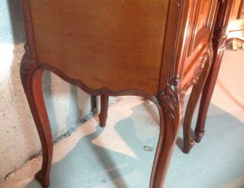 PAIR OF FRENCH BEDSIDE CABINETS - ADDITIONAL PHOTO 3