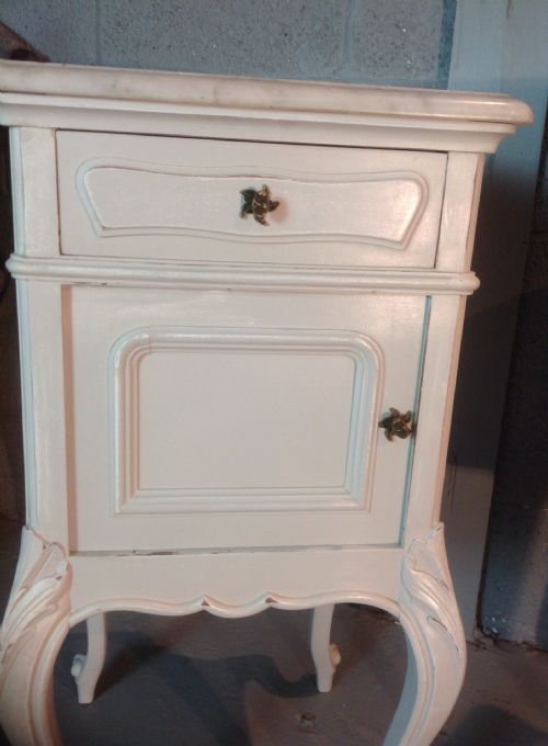 PAIR OF PAINTED FRENCH BEDSIDE CABINETS - ADDITIONAL PHOTO 1