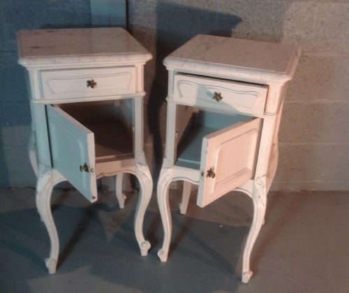 PAIR OF PAINTED FRENCH BEDSIDE CABINETS - ADDITIONAL PHOTO 5