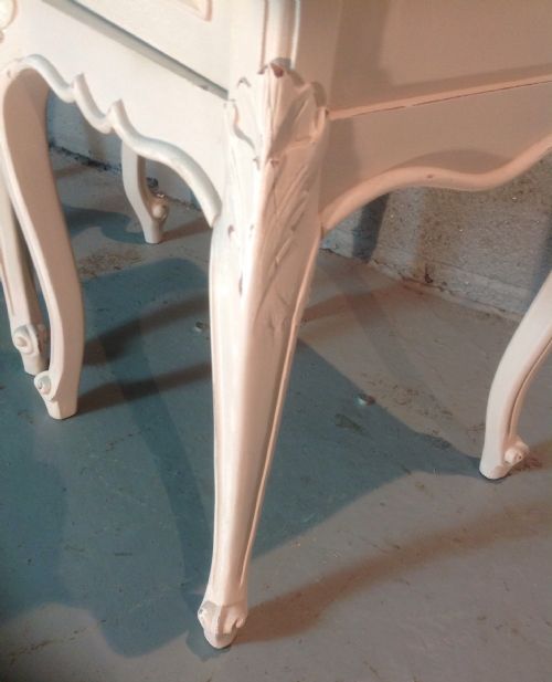 PAIR OF PAINTED FRENCH BEDSIDE CABINETS - ADDITIONAL PHOTO 6