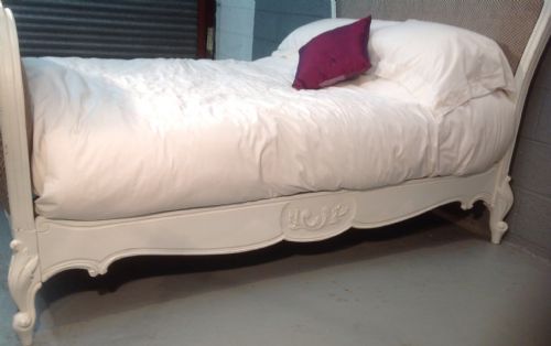 FRENCH PAINTED AND UPHOLSTERED BED - ADDITIONAL PHOTO 6
