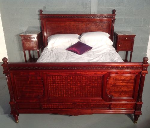 mahogany kingsize bed and bedside cabinets - CATEGORY: ANTIQUE BEDS - DATED 1880
