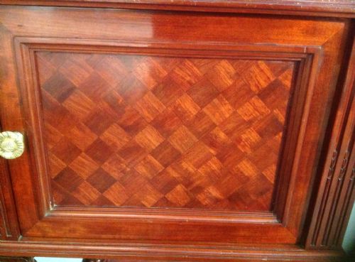 MAHOGANY KINGSIZE BED AND BEDSIDE CABINETS - ADDITIONAL PHOTO 10