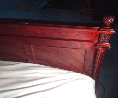 MAHOGANY KINGSIZE BED AND BEDSIDE CABINETS - ADDITIONAL PHOTO 12