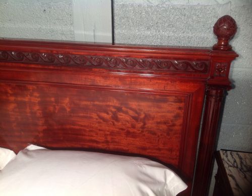 MAHOGANY KINGSIZE BED AND BEDSIDE CABINETS - ADDITIONAL PHOTO 13