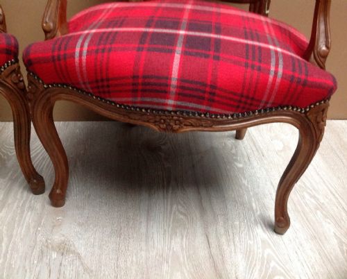 PAIR OF FRENCH ARMCHAIRS IN TARTAN FABRIC - ADDITIONAL PHOTO 10