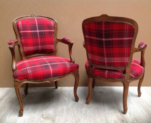 PAIR OF FRENCH ARMCHAIRS IN TARTAN FABRIC - ADDITIONAL PHOTO 12