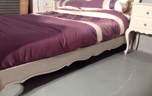 PAINTED KINGSIZE FRENCH BED AND BEDSIDE CABINETS - ADDITIONAL PHOTO 1