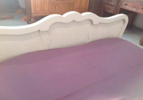 PAINTED KINGSIZE FRENCH BED AND BEDSIDE CABINETS - ADDITIONAL PHOTO 4