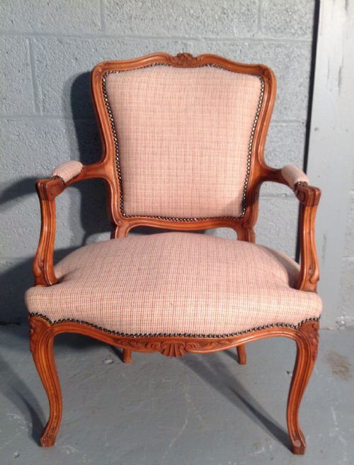 carved walnut french armchair in tweed fabric - CATEGORY: ANTIQUE CHAIRS - DATED 1920