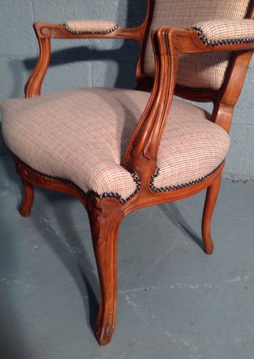 CARVED WALNUT FRENCH ARMCHAIR IN TWEED FABRIC - ADDITIONAL PHOTO 2