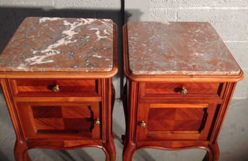PAIR OF WALNUT FRENCH BEDSIDE CABINETS - ADDITIONAL PHOTO 1