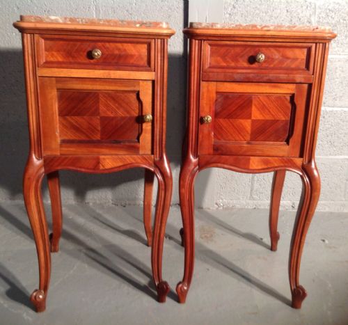 PAIR OF WALNUT FRENCH BEDSIDE CABINETS - ADDITIONAL PHOTO 5