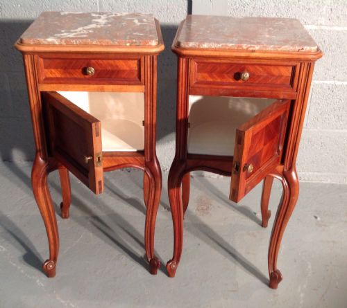PAIR OF WALNUT FRENCH BEDSIDE CABINETS - ADDITIONAL PHOTO 6