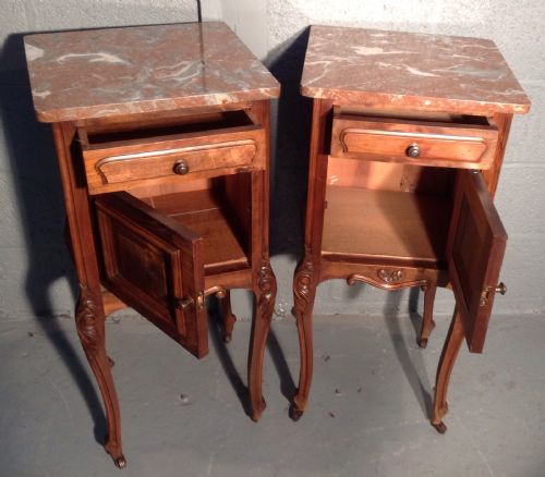 PAIR OF FRENCH WALNUT BEDSIDE CABINETS - ADDITIONAL PHOTO 6