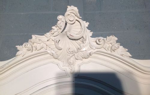 PAINTED FRENCH ARMOIRE - ADDITIONAL PHOTO 4