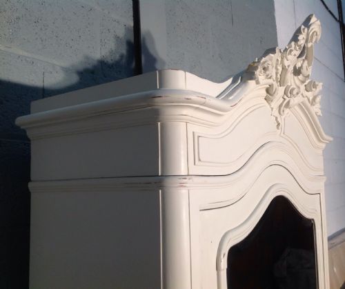 PAINTED FRENCH ARMOIRE - ADDITIONAL PHOTO 6