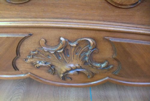 CARVED WALNUT FRENCH BED - ADDITIONAL PHOTO 4