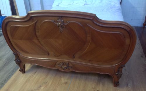 CARVED WALNUT FRENCH BED - ADDITIONAL PHOTO 5