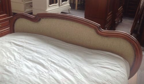 UPHOLSTERED LOUIS VX BED - ADDITIONAL PHOTO 3
