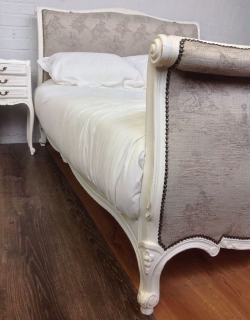 FRENCH UPHOLSTERED KINGSIZE BED - ADDITIONAL PHOTO 1
