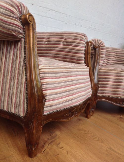 PAIR OF UPHOLSTERED FRENCH LOUIS XV CLUB CHAIRS - ADDITIONAL PHOTO 5