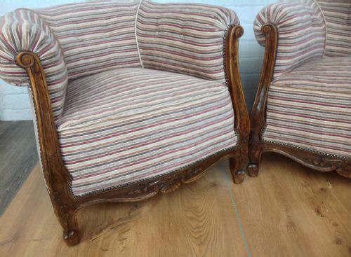 PAIR OF UPHOLSTERED FRENCH LOUIS XV CLUB CHAIRS - ADDITIONAL PHOTO 1