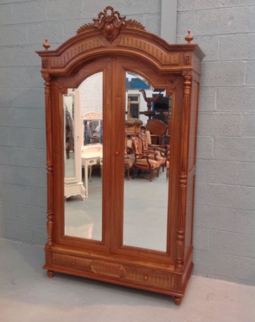 SOLID CHESTNUT FRENCH ARMOIRE - ADDITIONAL PHOTO 3