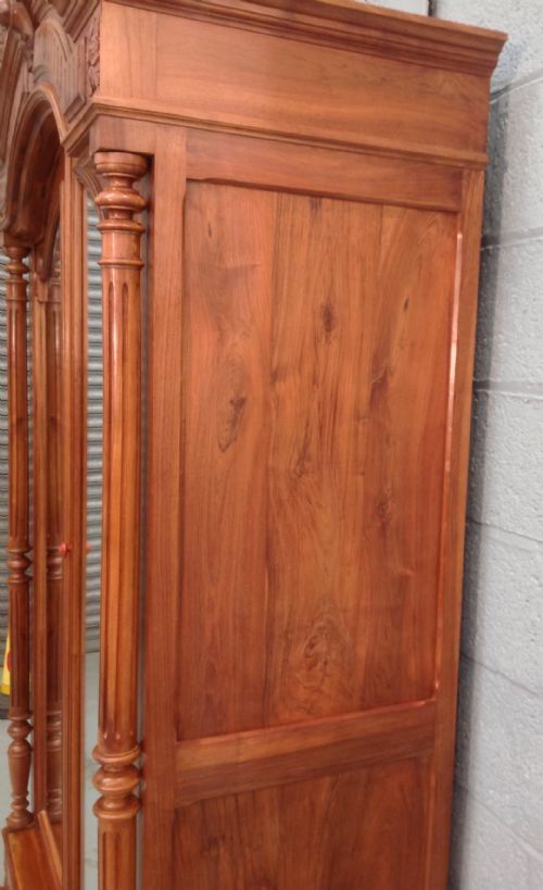 SOLID CHESTNUT FRENCH ARMOIRE - ADDITIONAL PHOTO 6