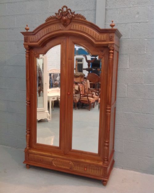 SOLID CHESTNUT FRENCH ARMOIRE - ADDITIONAL PHOTO 10