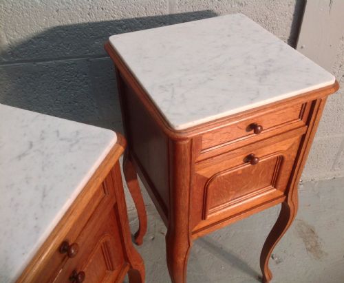 PAIR OF FRENCH OAK BEDSIDE CABINETS - ADDITIONAL PHOTO 3