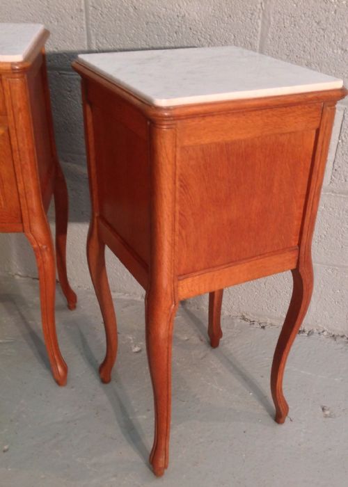 PAIR OF FRENCH OAK BEDSIDE CABINETS - ADDITIONAL PHOTO 6