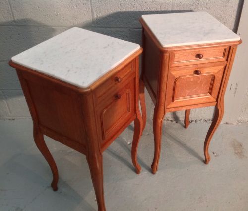 PAIR OF FRENCH OAK BEDSIDE CABINETS - ADDITIONAL PHOTO 7