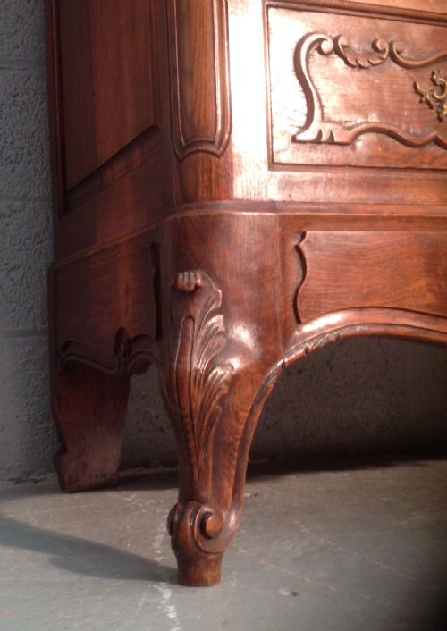 OUTSTANDING CARVED FRENCH ARMOIRE - ADDITIONAL PHOTO 5