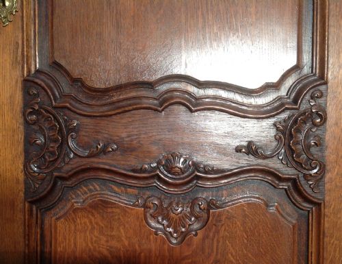 OUTSTANDING CARVED FRENCH ARMOIRE - ADDITIONAL PHOTO 9