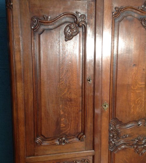 OUTSTANDING CARVED FRENCH ARMOIRE - ADDITIONAL PHOTO 10