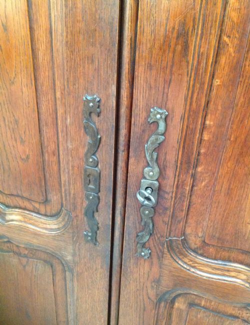 PAIR OF FRENCH OAK ARMOIRES - ADDITIONAL PHOTO 5