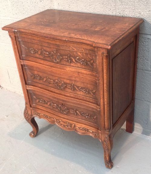 CARVED OAK FRENCH CHEST - ADDITIONAL PHOTO 3