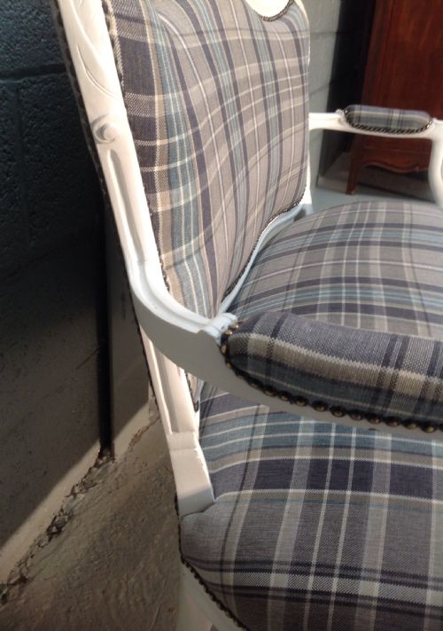 PAINTED CARVED FRENCH SOFA - ADDITIONAL PHOTO 4