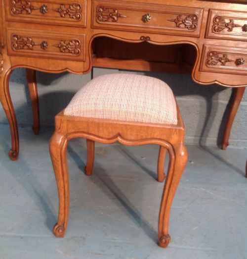 CARVED OAK FRENCH DRESSING TABLE - ADDITIONAL PHOTO 5