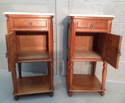 PAIR OF SOLID OAK FRENCH BEDSIDE CABINETS - ADDITIONAL PHOTO 2