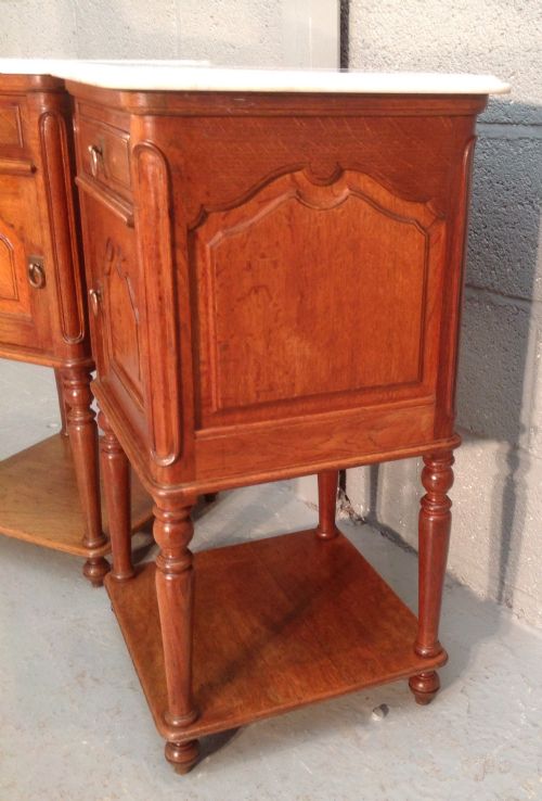 PAIR OF SOLID OAK FRENCH BEDSIDE CABINETS - ADDITIONAL PHOTO 6