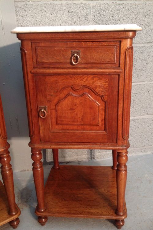 PAIR OF SOLID OAK FRENCH BEDSIDE CABINETS - ADDITIONAL PHOTO 7