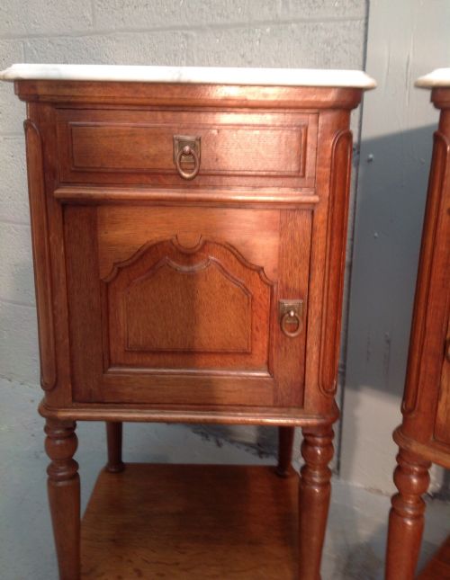 PAIR OF SOLID OAK FRENCH BEDSIDE CABINETS - ADDITIONAL PHOTO 8
