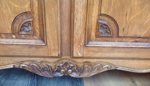 CARVED OAK FRENCH ARMOIRE - ADDITIONAL PHOTO 2