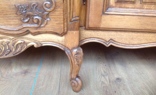 CARVED OAK FRENCH ARMOIRE - ADDITIONAL PHOTO 4