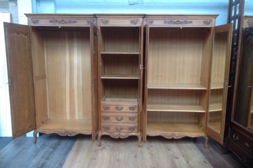 CARVED OAK FRENCH ARMOIRE - ADDITIONAL PHOTO 7