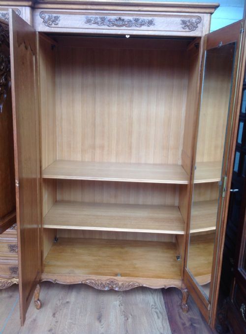 CARVED OAK FRENCH ARMOIRE - ADDITIONAL PHOTO 9