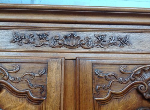 CARVED OAK FRENCH ARMOIRE - ADDITIONAL PHOTO 11
